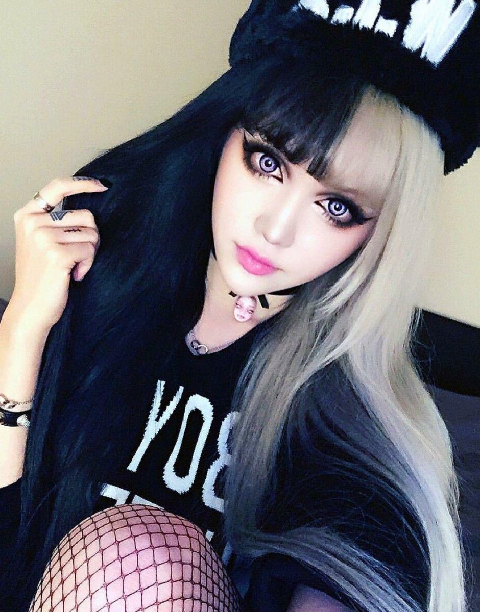 Vilona Hayashi Gothic Kare