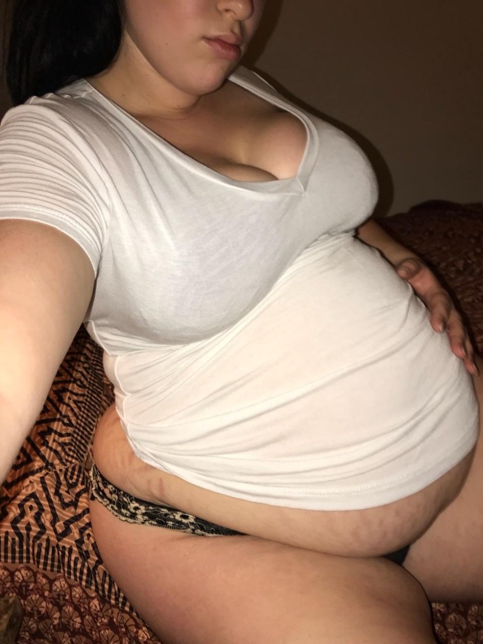 Softiebabie ate a large belly video