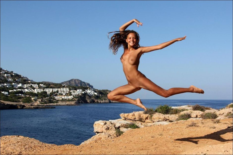 Melanie Roberts Nudist