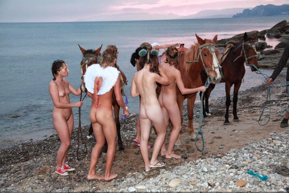 Family purenudism hidden galleries