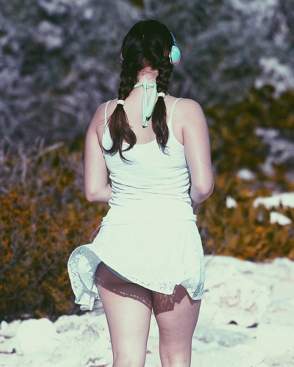 Lana Del Rey in lower underwear
