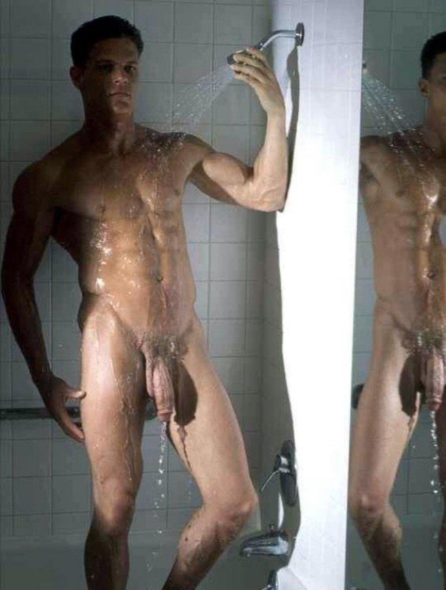 Beautiful naked guys hung