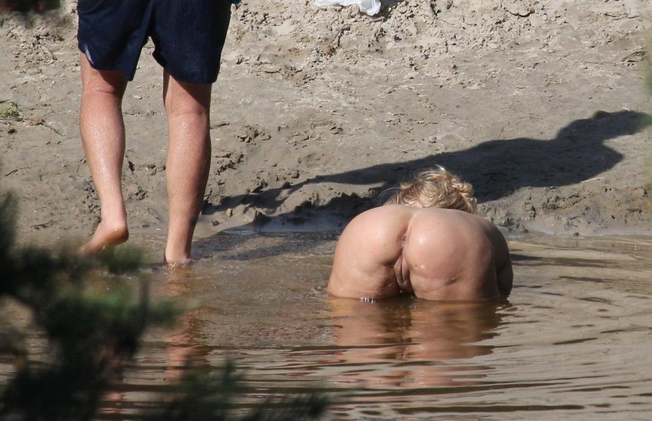 Naked on the beach peeping