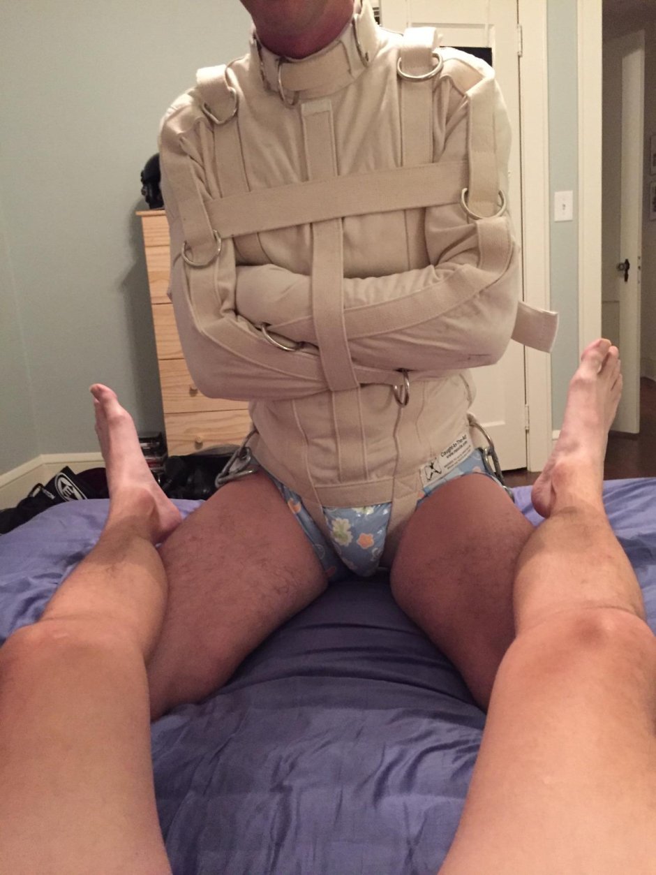 Bdsm Sunny shirt and diapers