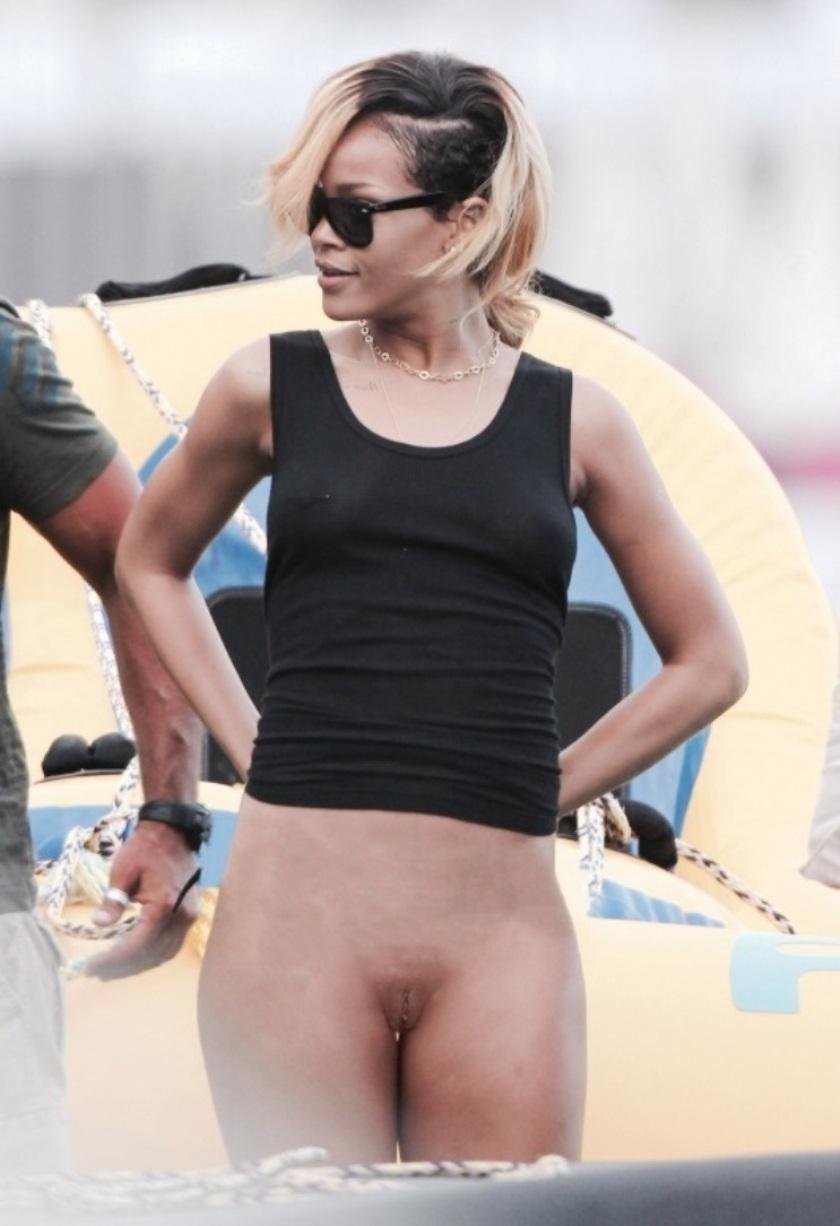 Celebrities without panties