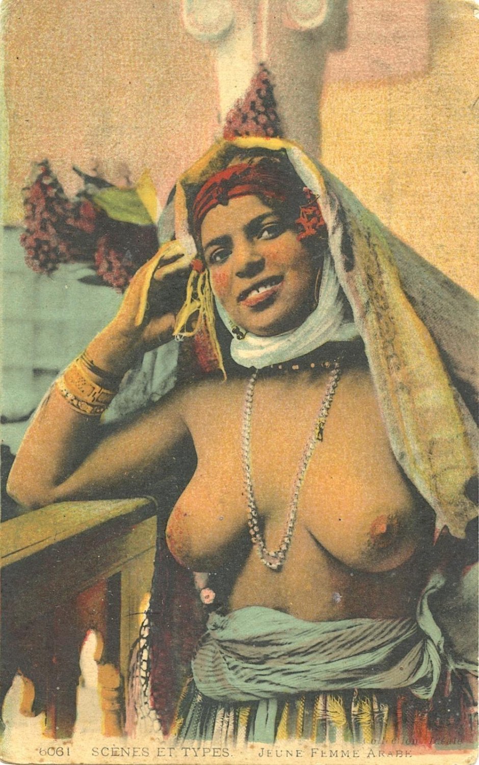 Naked Berber women