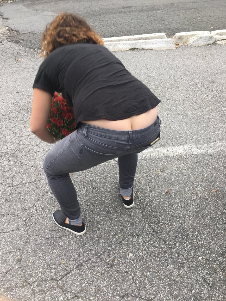 The girl at school Buttcrack