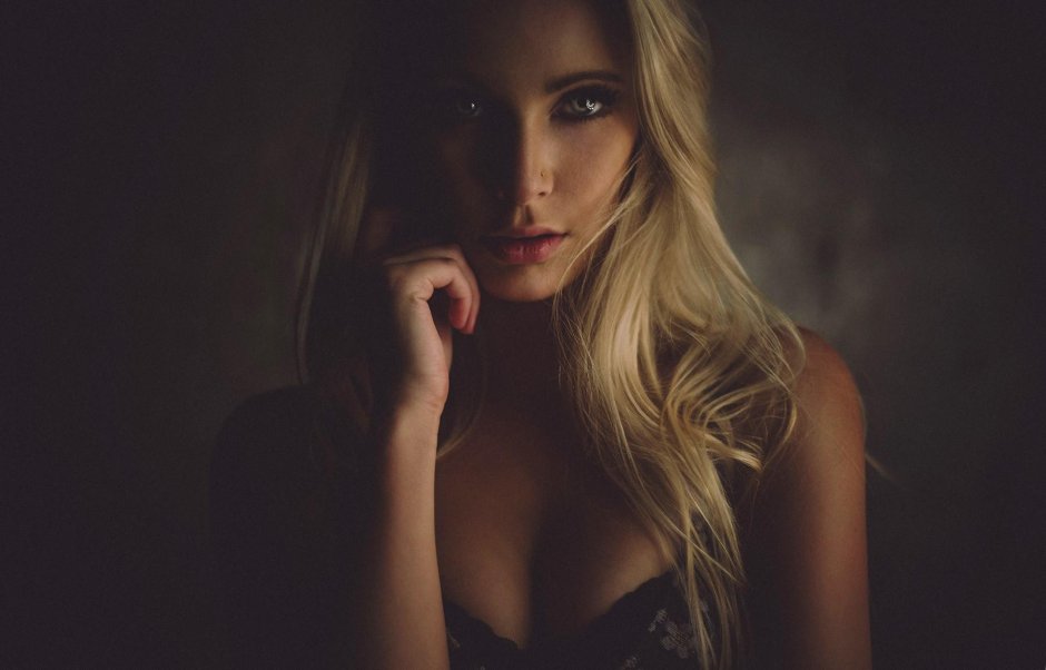 Girl with an empty gaze