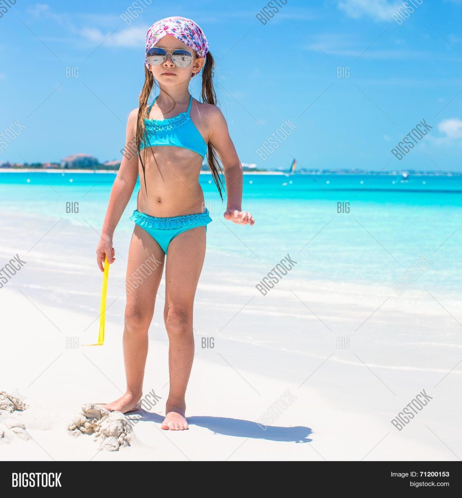 Little schoolgirls in bikini