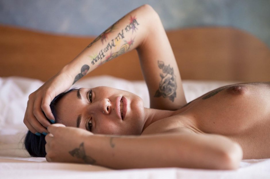 Marika Puffa Naked Strong