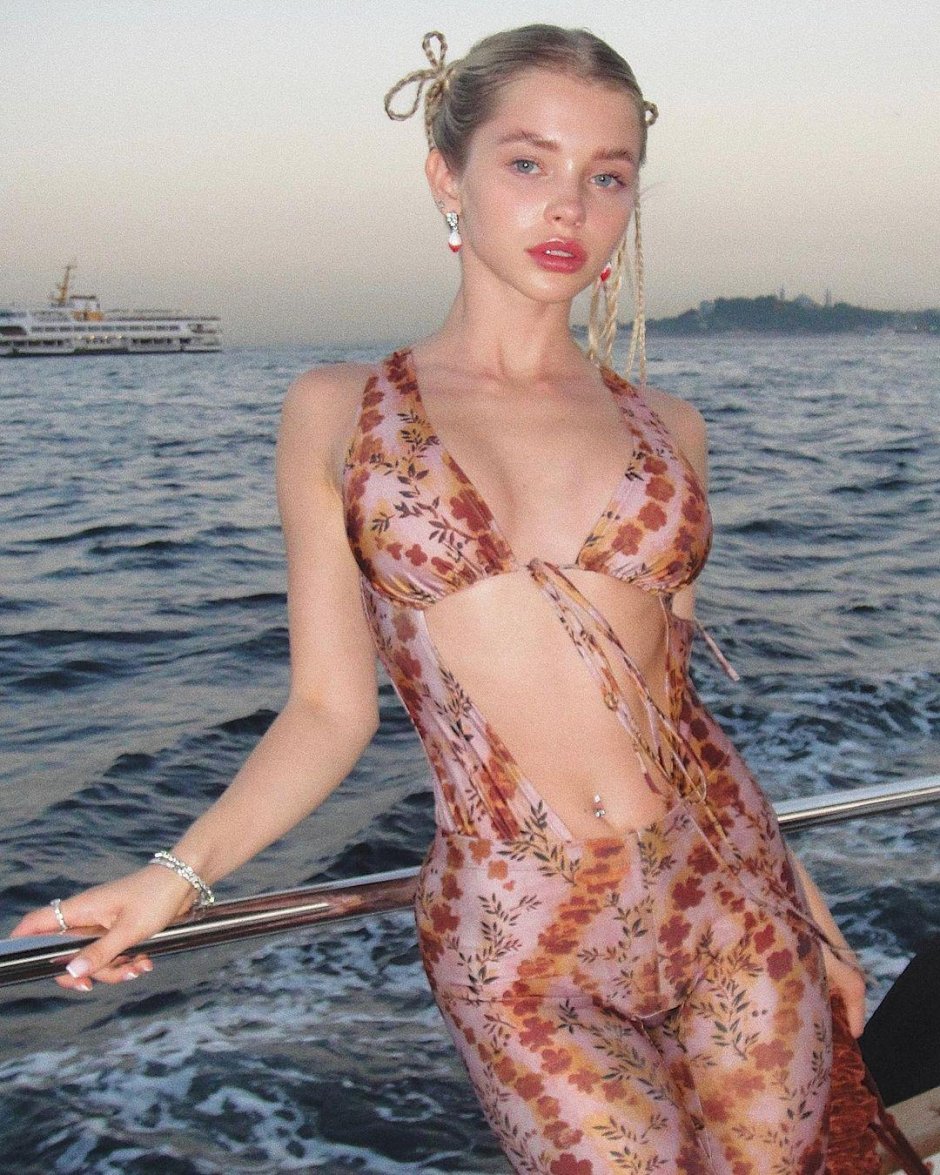 Alla Bruletova Figure