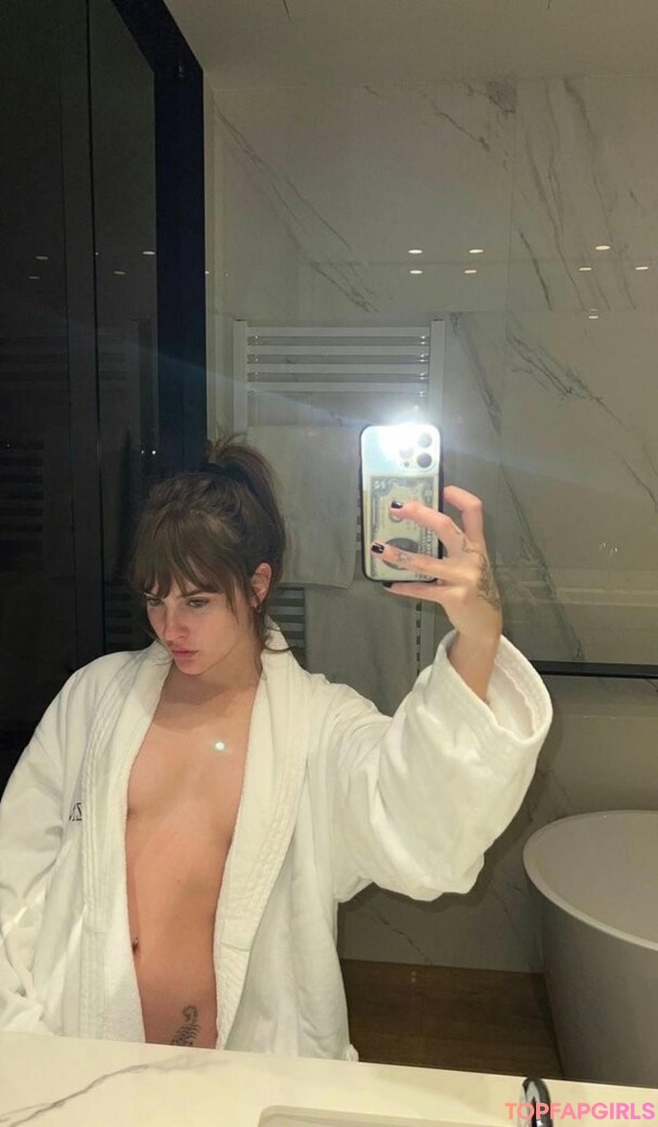 Victoria de Angelis naked breasts