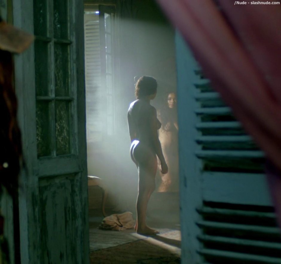 Jessica Parker Kennedy Vagini