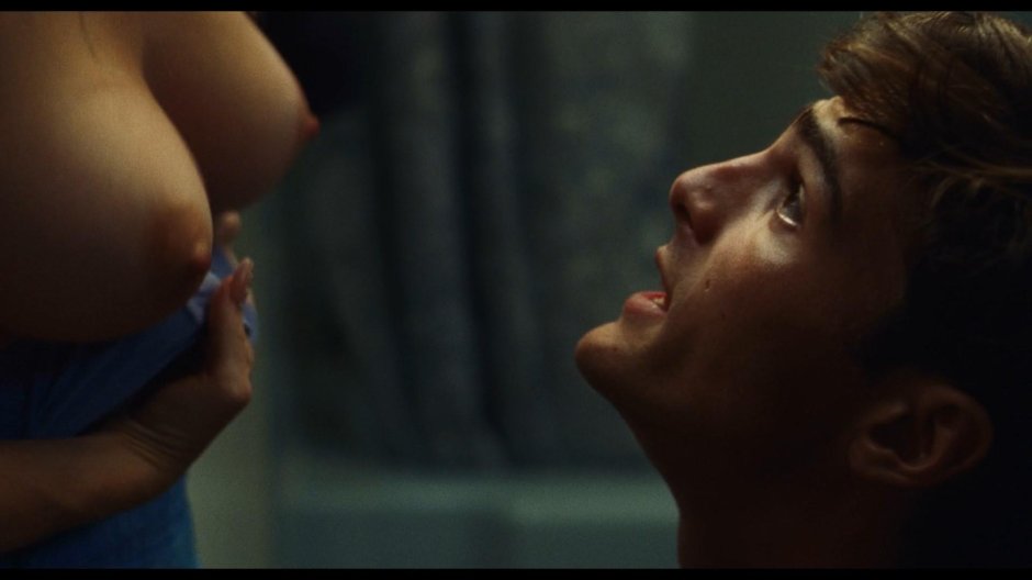 Sydney Suini Euphoria chest