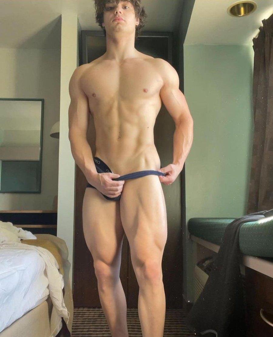 Naked Hayden Monteleone - Model