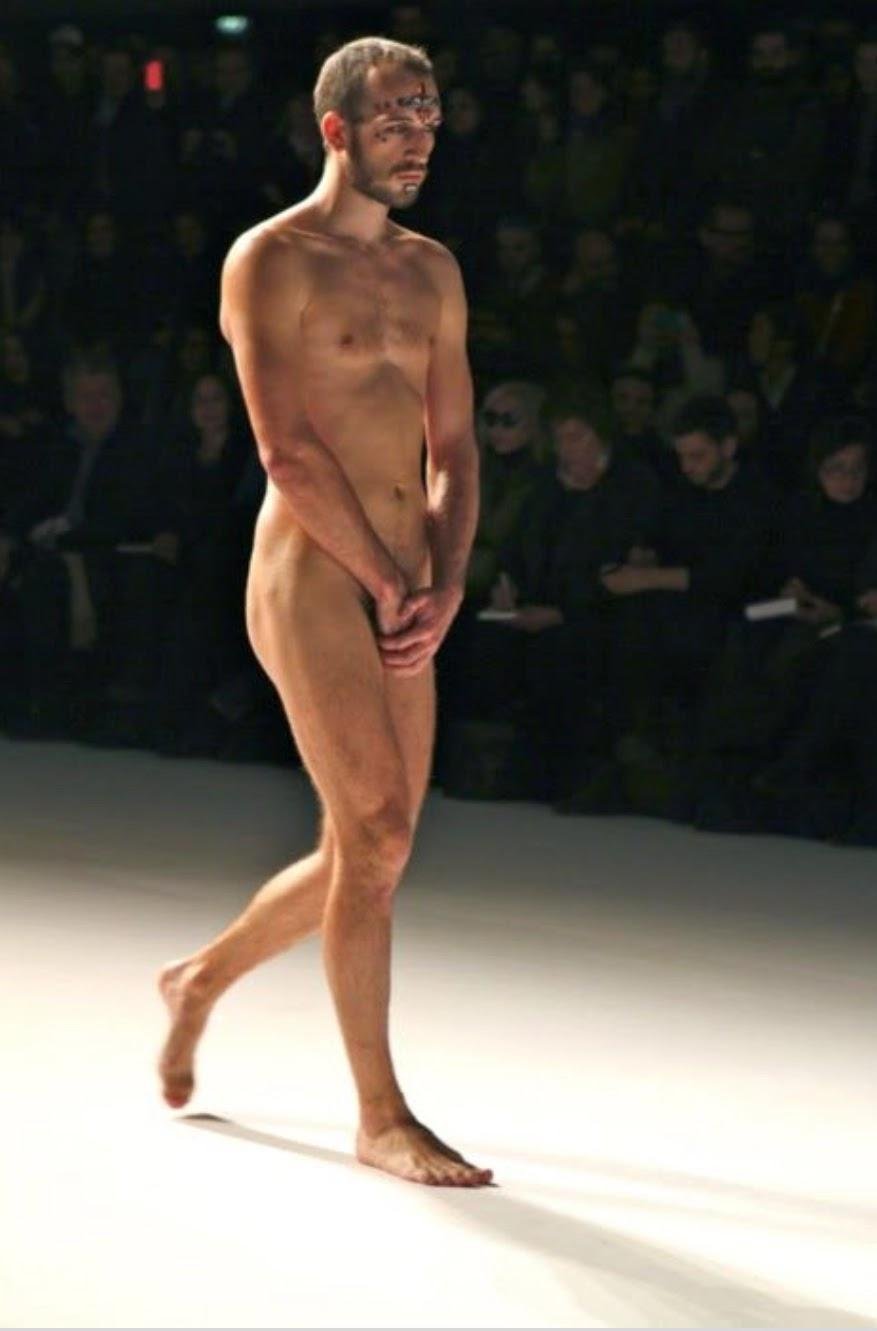 Show mod naked men