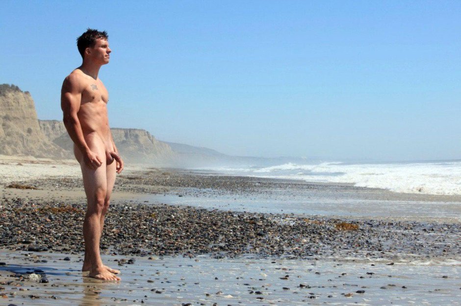 Plage with naked mushys