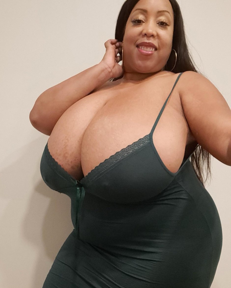 Negroble woman Cotton Candy with big breasts bbw
