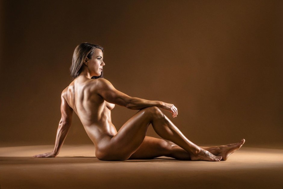 Fitness model of a girl nude