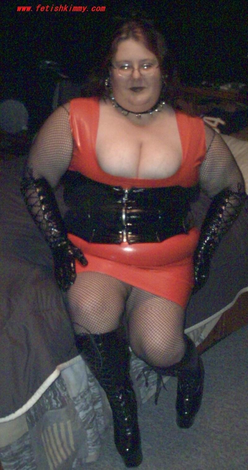 Naked fat women in latex