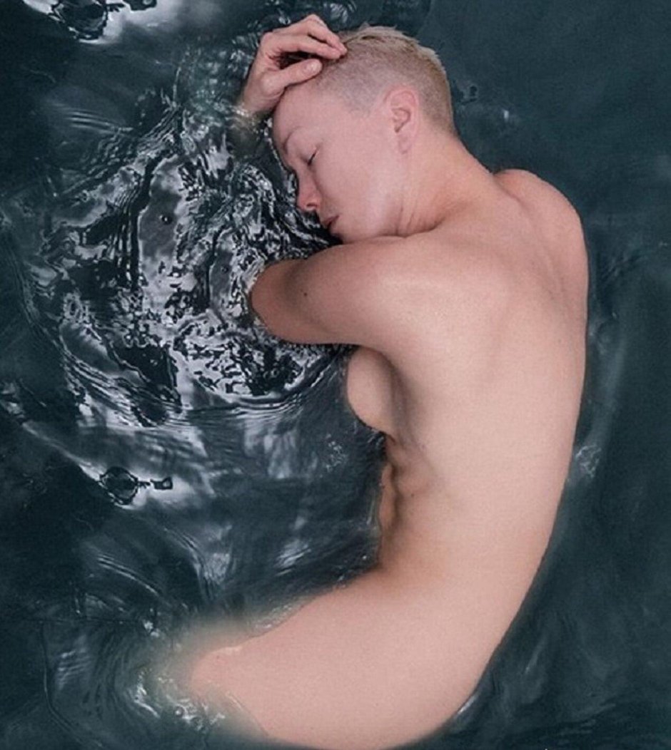 Actress Daria Moroz in a swimsuit